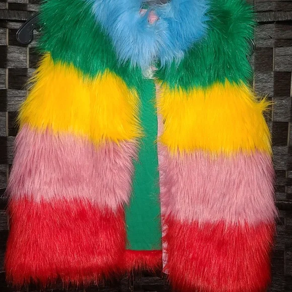 MINI BODEN NWT KID RAINBOW COLOR FAUX FUR GILET, TWO SIDE POCKETS VEST